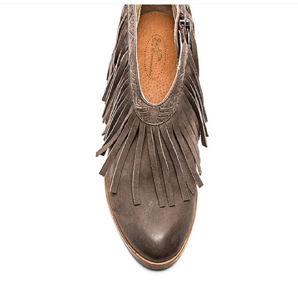 Sassy Seychelles x Anthro Fringe Boho Leather Ankle Booties - Picture 8 of 8